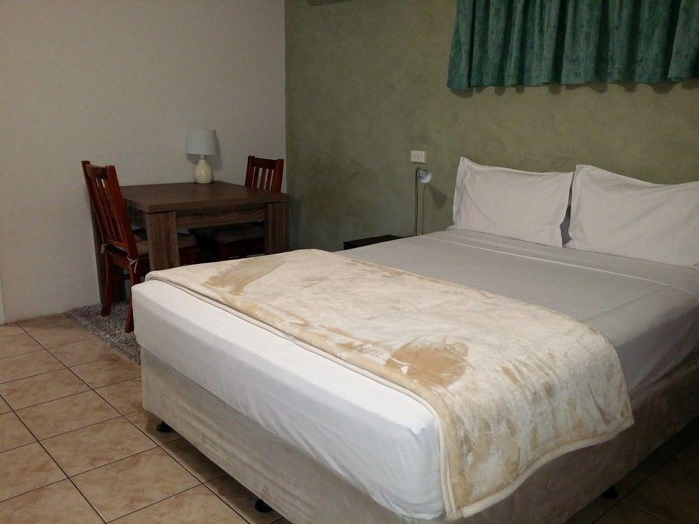 Galaxy Mackay Motor Inn Экстерьер фото