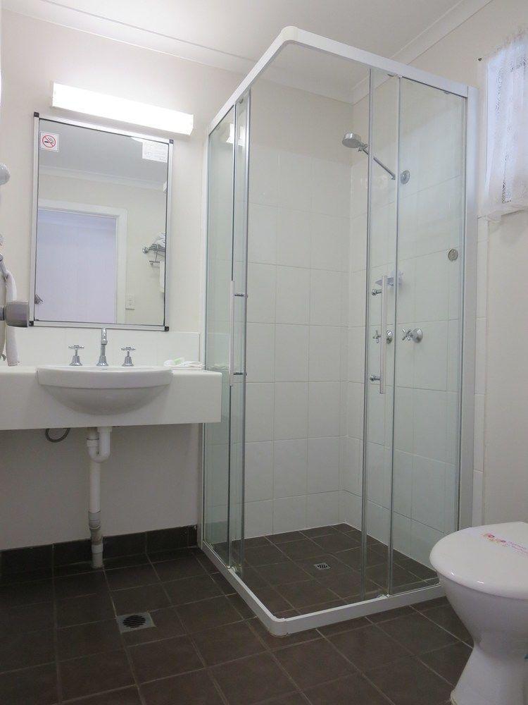 Galaxy Mackay Motor Inn Экстерьер фото