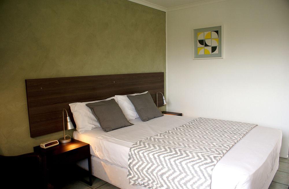 Galaxy Mackay Motor Inn Экстерьер фото
